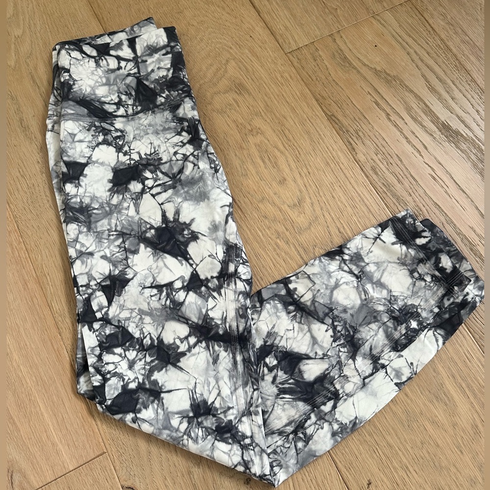 Lululemon Wunder Under 25” Marble Leggings